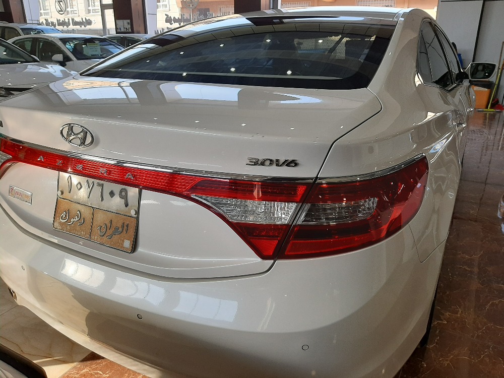 هيونداي أزيرا